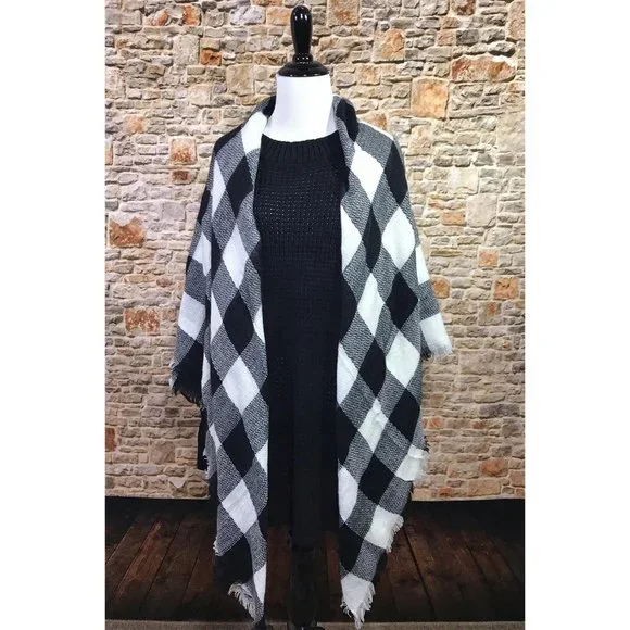 NWT Oversized Plaid Blanket Scarf - Picture 5 of 8